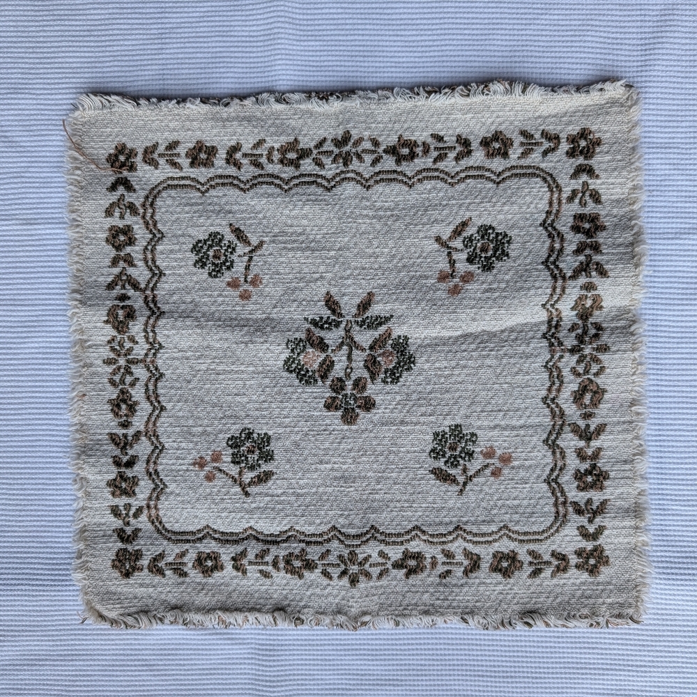 Floral Patterned Square Tapestry Mat